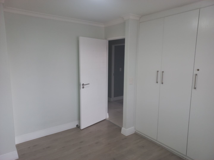 To Let 2 Bedroom Property for Rent in Zonnebloem Western Cape